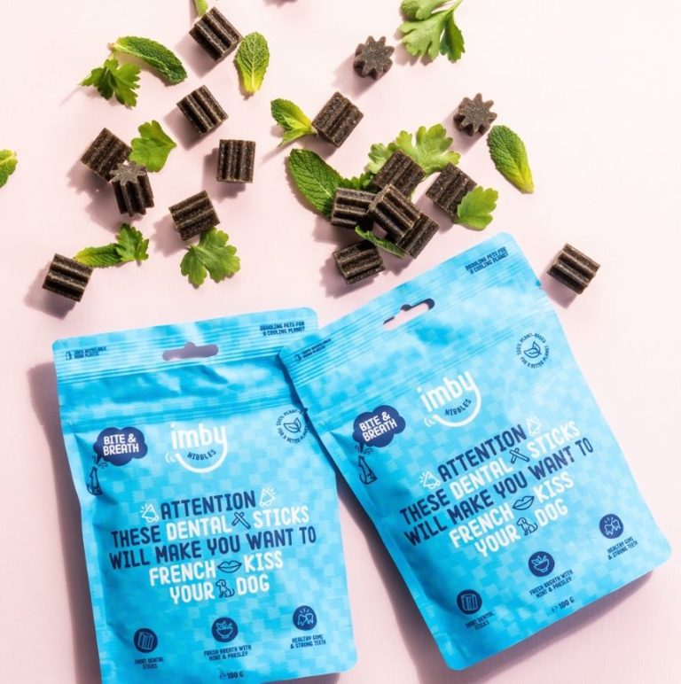 Vegan dental sticks voor honden van Imby Pet Food.